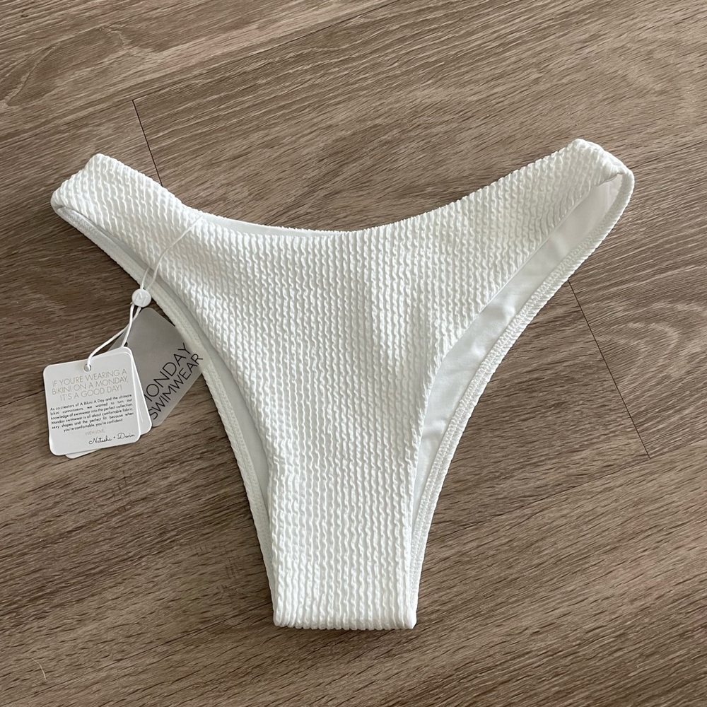 MONDAY swimwear NEW bottoms